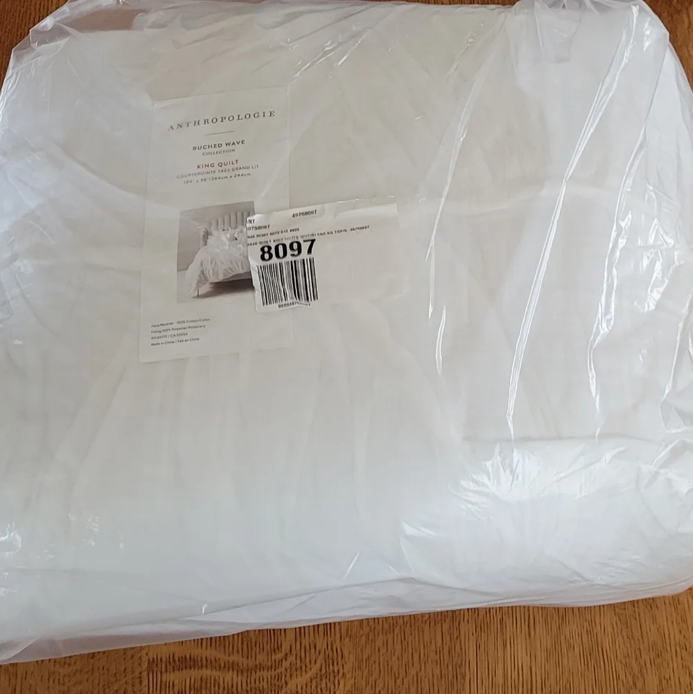 Anthropologie Ruched Wave Quilt - King - white